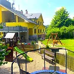 Maxovo Kralovstvi Séjour chez l'habitant Rovensko pod Troskami