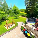 Maxovo Kralovstvi * Rovensko pod Troskami