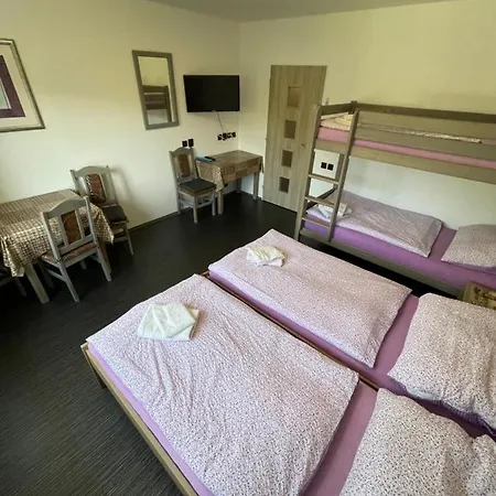 Quarto em Acomodações Particulares Maxovo Království *