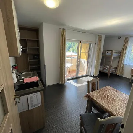 Quarto em Acomodações Particulares Maxovo Království Rovensko pod Troskami