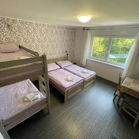 Homestay Maxovo Kralovstvi Rovensko pod Troskami