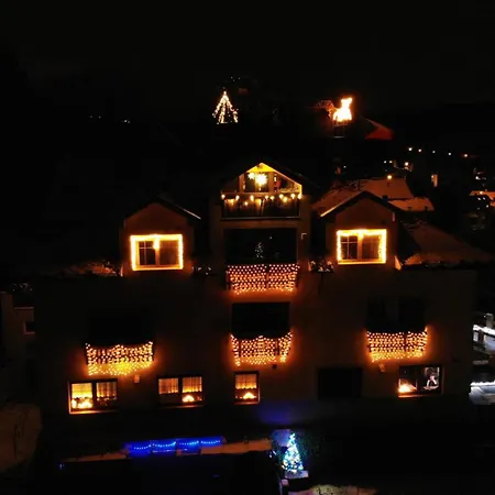 Homestay Maxovo Kralovstvi Rovensko pod Troskami