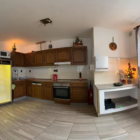 Maxovo Kralovstvi Homestay Rovensko pod Troskami