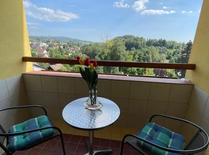Maxovo Kralovstvi * Rovensko pod Troskami