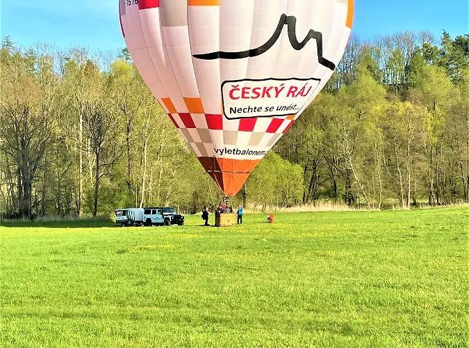 Maxovo Kralovstvi * Rovensko pod Troskami